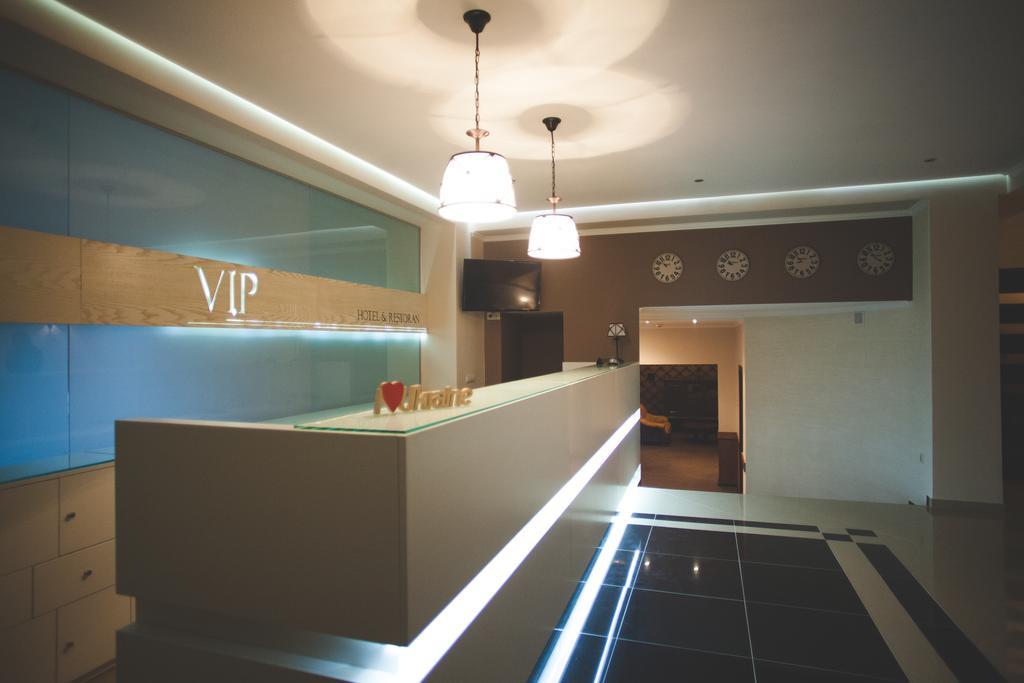 V&P Hotel & Restaurant Chust Exteriér fotografie